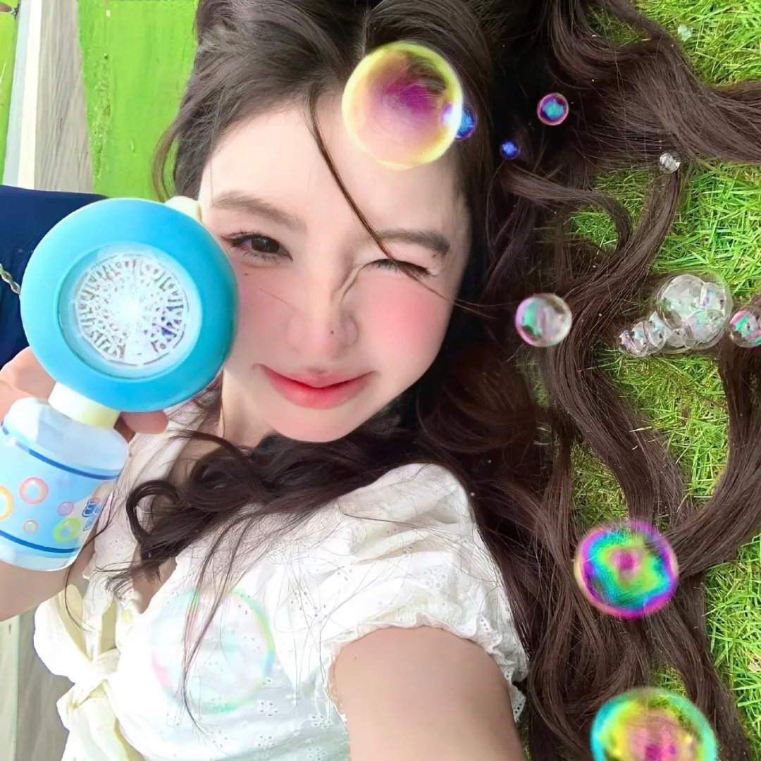 金光松美的四块石板